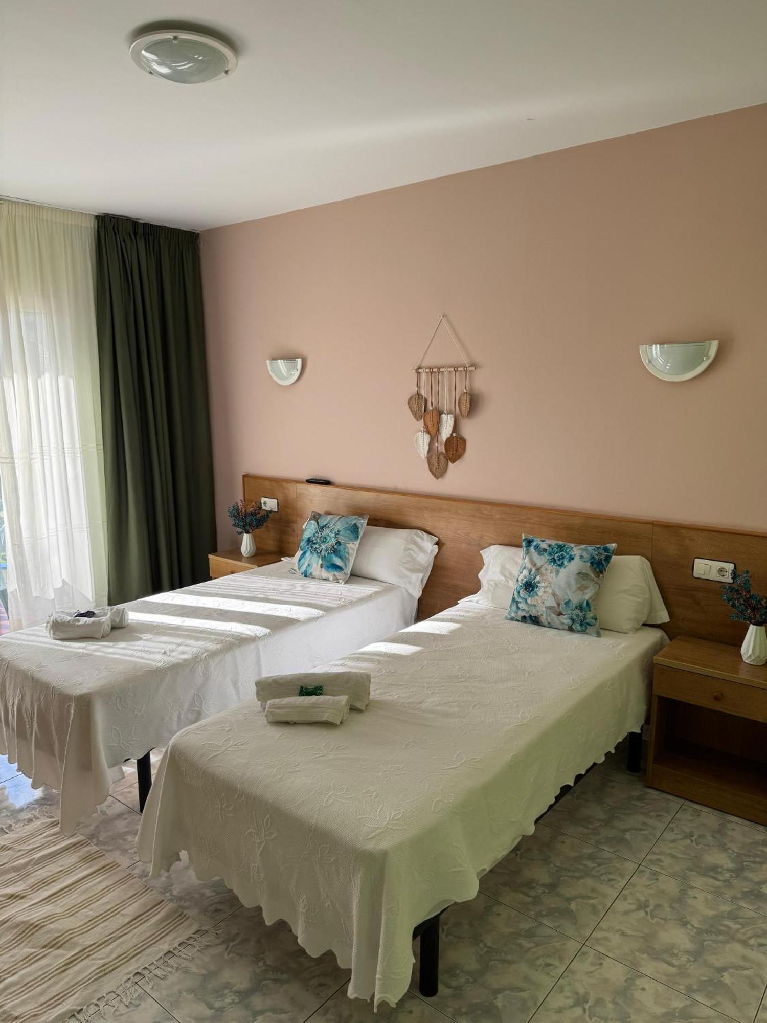 Hotel Campestre Chamuinas Pontevedra Exteriör bild